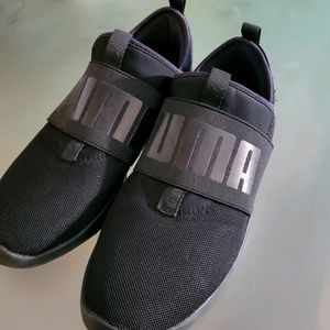Black Slip On Pumas